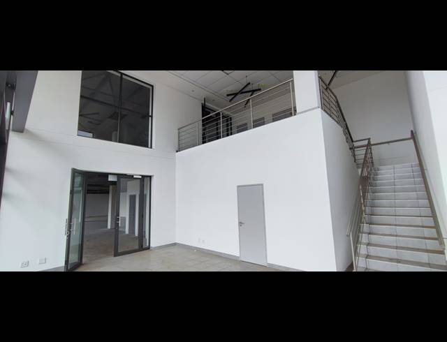 2,230M² WAREHOUSE TO LET IN HIGHVELD